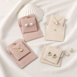 Bolsa Cuadrada de Microfibra Ecológica de 8*8cm para Joyería con Inserciones para Collar y Pulsera, Logotipo Personalizado, Alta Calidad - Product Image 1