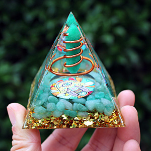 Kogiya <b>Crystal</b> <b>Chip</b> Pyramid Resin Epoxy Craft Desktop Ornament Home Decoration Gift - Product Image 1
