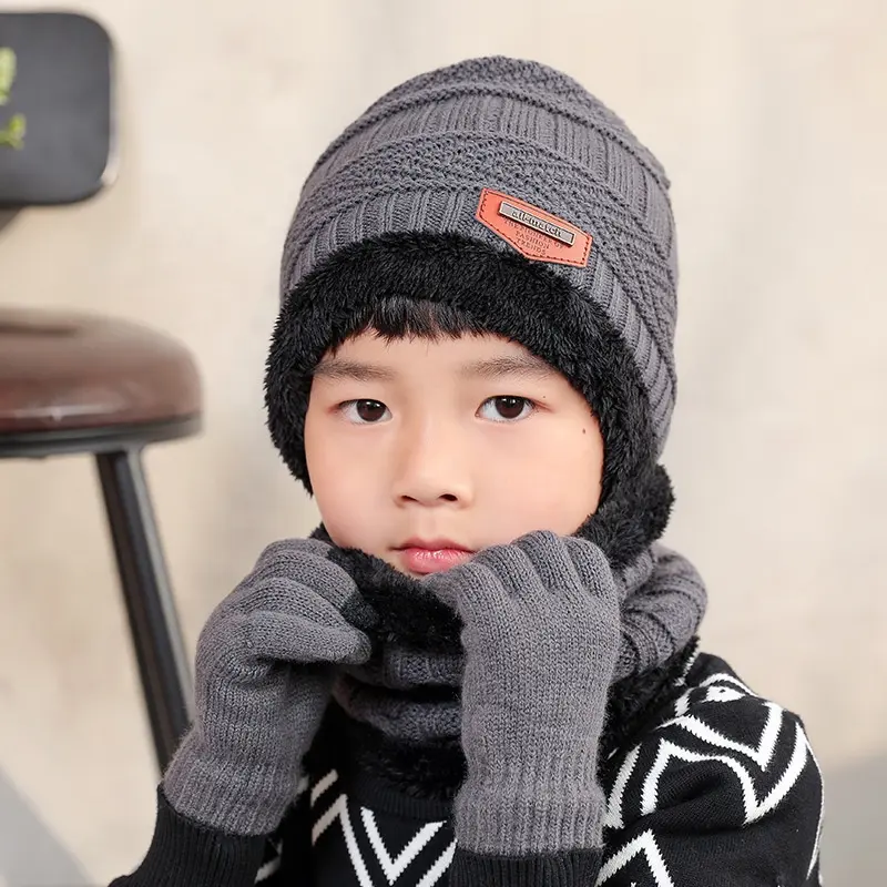 Nuovo arrivo 100% berretto in acrilico berretto a righe ricamo inverno bambini adulti cappelli in maglia sciarpe guanti Set