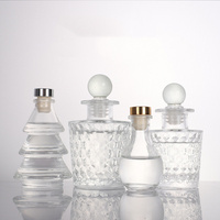 Bouteille de diffusion de parfum de roseau en verre sculpté unique de luxe 50ml 100ml 200ml aromathérapie à bouchon à vis aromatique arabe romain mat
