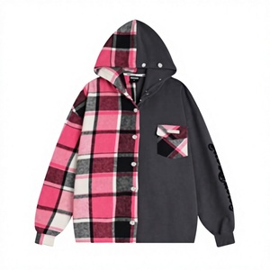 Veste polaire unisexe oversize à capuche, motif patchwork à carreaux, streetwear d'hiver, manches longues avec poche, logo sur la manche gauche - Product Image 1