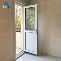 Portes intérieures modernes en PVC-U conçues spécifiquement pour les villas, offrant des propriétés imperméables et résistantes à l'humidité