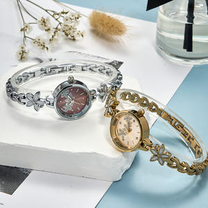 นาฬิกาแฟชั่นผู้หญิงที่มีการออกแบบดอกไม้สดใหม่แสงและอุปกรณ์พิเศษ - Product Image 6