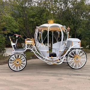 Carroza eléctrica de calabaza fabricada en China, blanca y dorada con luces en las cuatro esquinas - Product Image 2