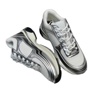 Nouvelles baskets épaisses en maille blanche et argentée 2026 avec panneaux métalliques et semelle épaisse, chaussures décontractées à plateforme - Product Image 3