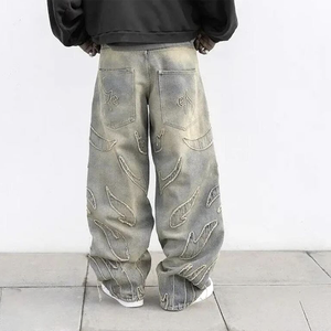 بنطلون جينز رجالي بتصميم مخصص من الدنيم الم拼接 بقع ومظهر ممزق ومطرز وغسيل عتيق بقصة فضفاضة جدًا - Product Image 2