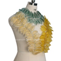 Appliques en fil métallique 3D faites à la main, ornées de strass colorés, de feuilles et de perles de cristal, pour robes de mariée et de bal