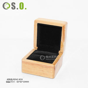 Fabricantes Stock pintado caucho madera anillo embalaje caja lujo anillo pendiente Stud regalo franela forro paquete caja - Product Image 6