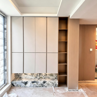 Meuble à chaussures mural moderne pour hall d'entrée avec étagères latérales ouvertes, armoire de rangement pour chaussures domestique, meuble de rangement en bois pour chaussures