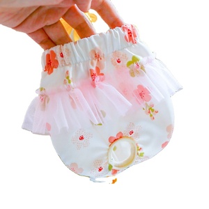 תחתוני כלבים היגייניים, ניתנים לכביסה, דגם OEM, חצאית חמודה עם תחרה, מכנסיים סניטריים לכלבים, חיתולים לכלבים. - Product Image 1