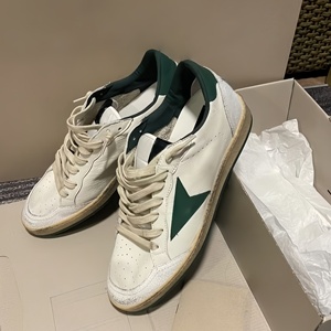 Nuevo Diseño, Zapatillas Deportivas Blancas con Suela Dorada y Cordones, Estilo Super Goose, con Brillo, Clásicas de Verano, con un Toque Sutil de Brillo, para Mujer - Product Image 1