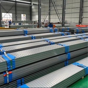 Soportes de Acero Galvanizado en Caliente Personalizados para Paneles Solares, Sistema de Montaje Solar en Suelo, Resistencia al Viento de 60 m/s - Product Image 5