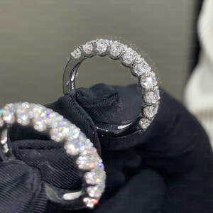 แหวนเพชรสีขาวเพชรกะรัต2.06กะรัตสำหรับสุภาพสตรีชุดนี้มีเพชรทรงกลมที่ปลูกในห้องทดลองและสวมใส่ได้ทุกวัน - Product Image 1