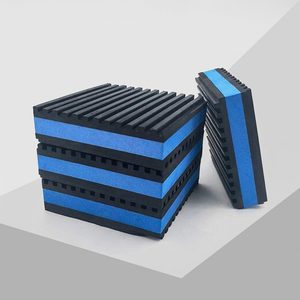 Almohadilla de espuma de caucho azul Easyflex de 7/8 pulgadas x 3 pulgadas x 3 pulgadas para soporte de equipos, aislamiento de vibraciones y aplicaciones industriales - Product Image 5