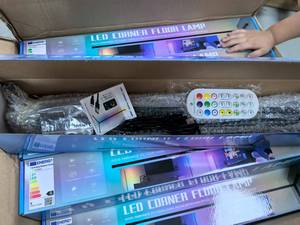 Barre Luminose Popolari a LED RGB da Terra per Angoli con Telecomando Intelligente 5V Decorazione Luce da Gaming 20W - Product Image 6