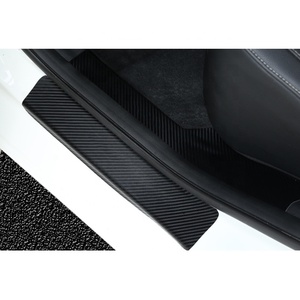4 pièces Film de protection de seuil de <span class=keywords><strong>porte</strong></span> de voiture Anti-rayures Anti-coup de pied Film de protection autocollants universels 3D en fibre de carbone Autocollants de seuil de voiture - Product Image 4