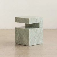 Table console moderne personnalisable en quartzite Esmeralda de Cammy Stone pour petits salons et chambres à coucher, fabriquée à la main