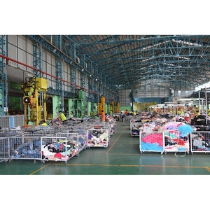 ชุดกีฬามือสองของผู้ใหญ่ - Product Image 3