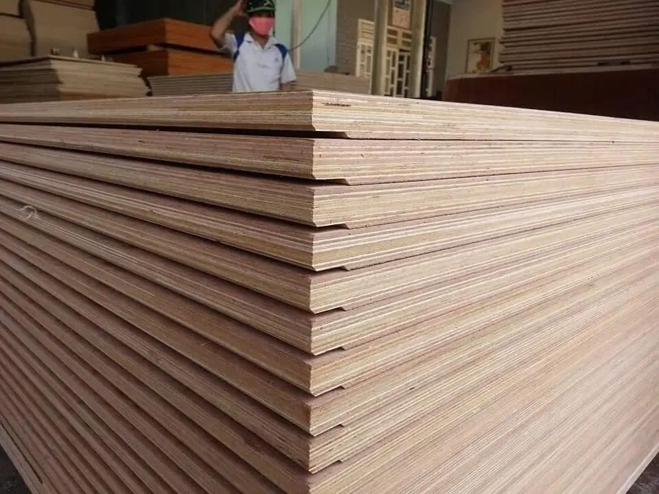 4x8 contenedor de madera contrachapada tableros de suelo de carga fabricante con buen precio