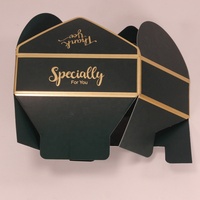 Boîte cadeau personnalisée, petit papier noir avec logo en or gaufré