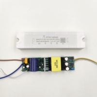 Controlador LED de 2.4G con Tres Temperaturas de Color, Aislado, con Función de Memoria y Control Remoto, en Plástico