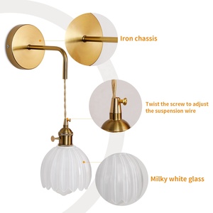 เชิงเทียนติดผนังกระจกนมสไตล์ยุโรปหรูหราสำหรับห้องนั่งเล่นโคมไฟติดผนังที่ทันสมัย - Product Image 3