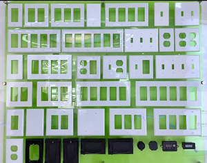 Plaque de <span class=keywords><strong>cache</strong></span>-prise murale esthétique Barep homologuée UL, 1 poste, blanche, en PVC/PC, pour usage domestique - Product Image 4