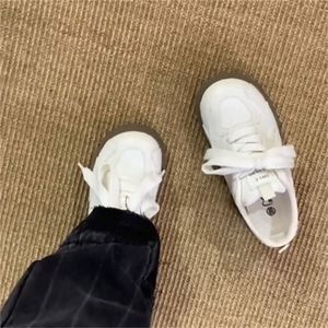 Nouvelles Chaussures Blanches Polyvalentes de Sport et de Loisirs pour Femme, Respirantes en Maille, Style Allemand, Collection Été 2026 - Product Image 5