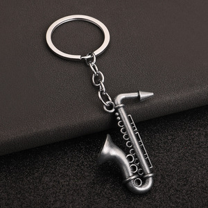 Mini Instruments <span class=keywords><strong>de</strong></span> musique porte-clés jouets mignons Saxe métal porte-clés musique <span class=keywords><strong>clarinette</strong></span> Saxophone corne cadeau voiture porte-clés bijoux cadeau - Product Image 3