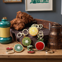 Hotselling handgemaakte geweven gehaakte kiwi-oranje Halloween Kerst afstudeer Vaderdag milieuvriendelijke creatieve fruit hanger