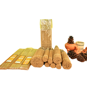 Eaglewood Oud incienso palo religioso Agarwood incienso Vietnam Agarwood precios al por mayor cálido aroma de madera hecho en Vietnam - Product Image 3