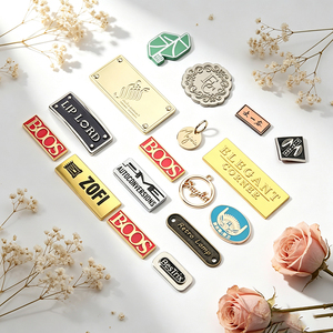 Placa de aleación personalizada con logotipo satinado mate para mochila de lona, marca textil grabada con láser - Product Image 6