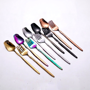 Juego de Postres Multicolor Rosa, Acero Inoxidable Resistente al Deslustre, Recubrimiento PVD Multicolor, para Hogares, Cafeterías, Banquetes, Hoteles y Fiestas - Product Image 1
