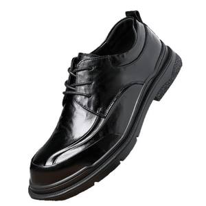 Chaussures en cuir pour hommes d'affaires décontractées de haute qualité, chaussures en cuir de bureau pour hommes d'affaires à la mode - Product Image 4