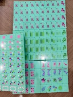 Dikirim Dalam Waktu 5 Hari Set Mahjong Premium Hijau Mint dengan Lingkaran & Naga Berwarna-warni Lengkap dengan Ubin Angin NEWS Hiburan