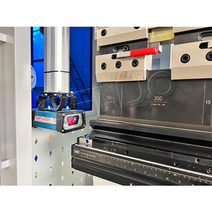 Presse <span class=keywords><strong>plieuse</strong></span> <span class=keywords><strong>hydraulique</strong></span> automatique CNC pour tôles en acier inoxydable de 63 tonnes, machine de pliage d'<span class=keywords><strong>occasion</strong></span> - Product Image 4