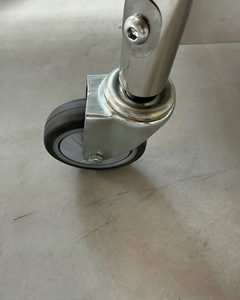 Carrito Industrial de Acero Inoxidable de 2 Niveles VCT para Uso en Hospitales, Escuelas, Hoteles y Restaurantes - Muebles Comerciales - Product Image 5