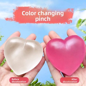 Jouet Squishy Cœur en Plastique Haute Qualité à Changement de Couleur, Unisexe 14+, Needohs, à Remontée Lente, Anti-Stress Sensoriel - Product Image 1