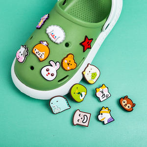 Vente chaude <span class=keywords><strong>Dessin</strong></span> <span class=keywords><strong>Animé</strong></span> Amovible Souple PVC Chaussure Décoration Boucle Chaussure Charmes Chaussures Fleur Pour <span class=keywords><strong>Croc</strong></span> Accessoires - Product Image 4