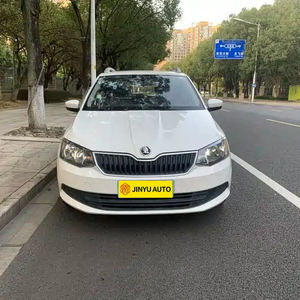 Auto Usata Autentica Skoda <span class=keywords><strong>Fabia</strong></span> Pronta per l'Esportazione, Basso Chilometraggio, Economica, Alta Qualità, Veicolo Compatto a Benzina - Product Image 2