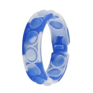 Bracelet anti-stress en silicone coloré pour adultes et enfants, jouet de décompression - Product Image 5