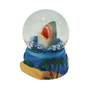 Sculpture tête de requin artisanale en résine personnalisée Statue d'animal Boule à neige <span class=keywords><strong>Aquarium</strong></span> cadeaux souvenirs décoration de la maison ornement figurine - Product Image 1