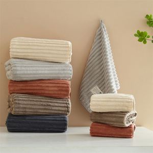 Ensemble de bain en tissu polaire corail, couleur unie, séchage rapide, serviette douce pour hôtel, spa et usage domestique - Product Image 4