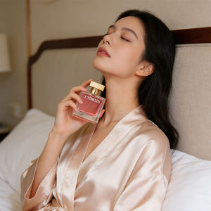 Perfume de Colección de Marca Privada con Aroma Floral y Aceites Esenciales Franceses de Alta Concentración - Product Image 2