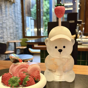 Bicchiere Personalizzato a Forma di Orso Fragola da 20oz, Riutilizzabile e Portatile, con Coperchio e Cannuccia per <span class=keywords><strong>Caffè</strong></span> Freddo - Product Image 2
