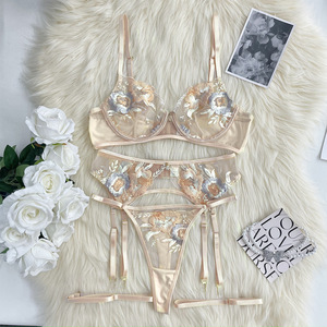 Nouvelle arrivée, ceinture de jarretière transparente brodée, lingerie femme sexy et séduisante, ensemble soutien-gorge et culotte 4 pièces - Product Image 6
