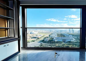 Fenêtre <span class=keywords><strong>guillotine</strong></span> coulissante verticale motorisée Fenêtre vitrée en aluminium de patio télécommandée pour balcon - Product Image 5