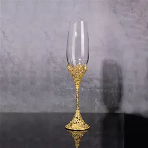 Logo personnalisé mariage diamant graver base en métal 230ml verre de perle flûtes à champagne en brillant avec pierre cz