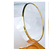 Verre à whisky transparent avec bord doré et gravure simple de la carte du monde, idéal pour bar à domicile, cocktails et cadeaux