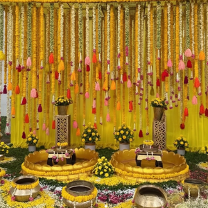 Guirlande de fleurs de souci de 5 pieds (BUFFED) avec tentures pour décoration de mariage indien, décoration de temple, décoration de scène Haldi - Product Image 1